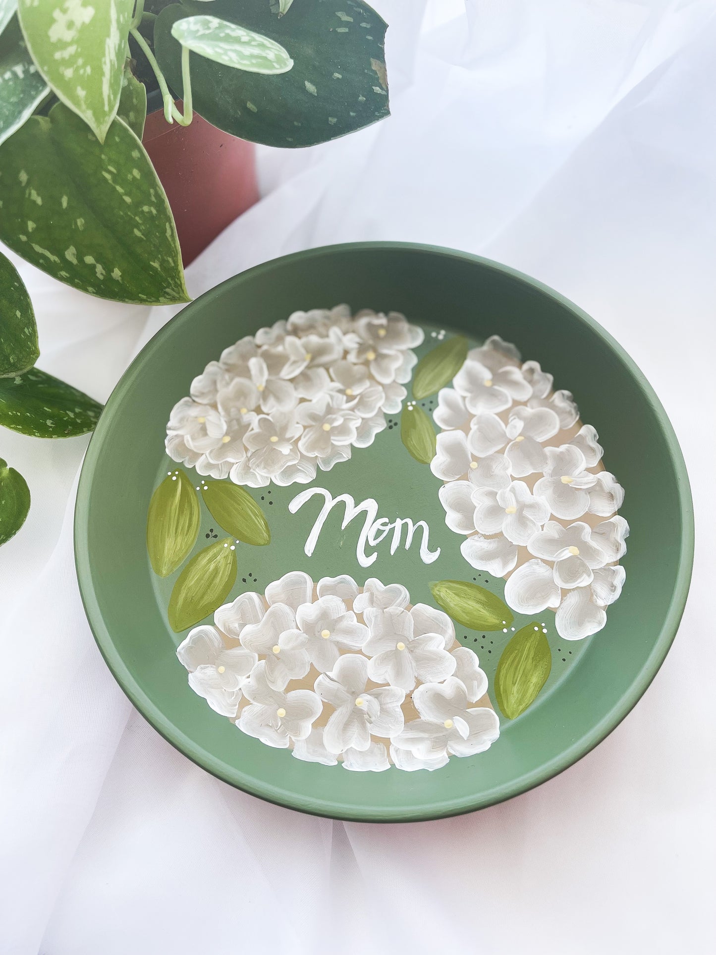 Hydrangea "Mom" Saucer Tray for Jewelries and Accessories| Mother's Day Gift | Hand Painted Saucer | Ready to Ship